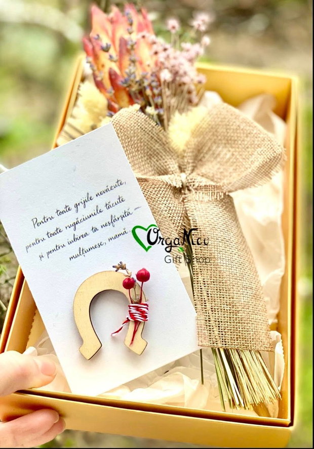 Set cu buchet de flori pentru mama/profesor