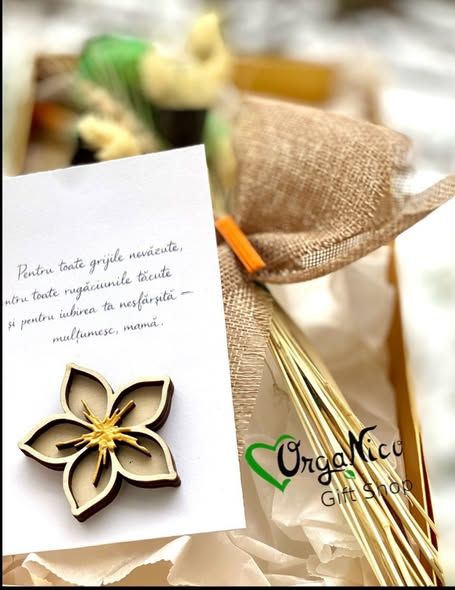 Set cu buchet de flori si measj pentru mama/profesor