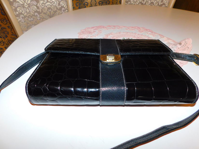 GIANFRANCO FERRE, poseta vintage / poseta / plic / piele extra/ 2 bratari deosebite, cadou