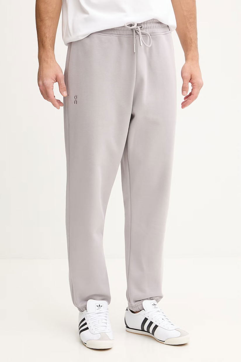 On pantaloni de trening Club Collective