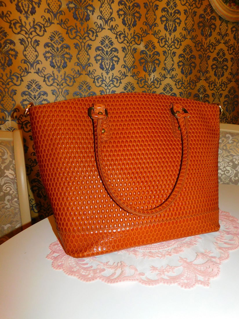 Geanta mare  vintage, Italia,  piele naturala  foarte  groasa,  deosebita