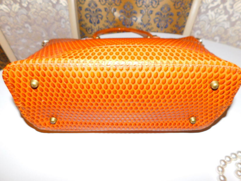 Geanta mare  vintage, Italia,  piele naturala  foarte  groasa,  deosebita