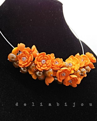 Colier handmade statement cu flori portocalii (cod1379)
