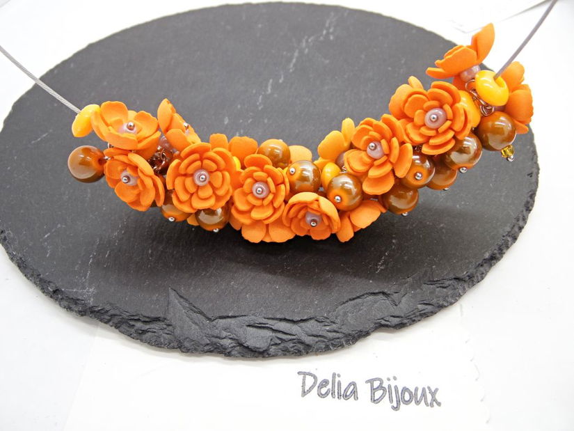 Colier handmade statement cu flori portocalii (cod1379)