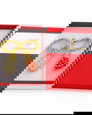 Mărțișor Broșă Fundiță Aurie cu Cristale Albe și Roșii, Design Elegant, Cadou 1 Martie, Cutie Premium