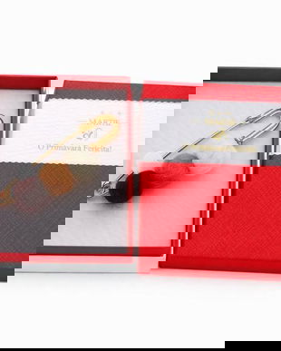 Mărțișor Broșă Tip Ac de Siguranță cu Bile Decorative, Design Elegant, Cadou 1 Martie, Cutie Premium