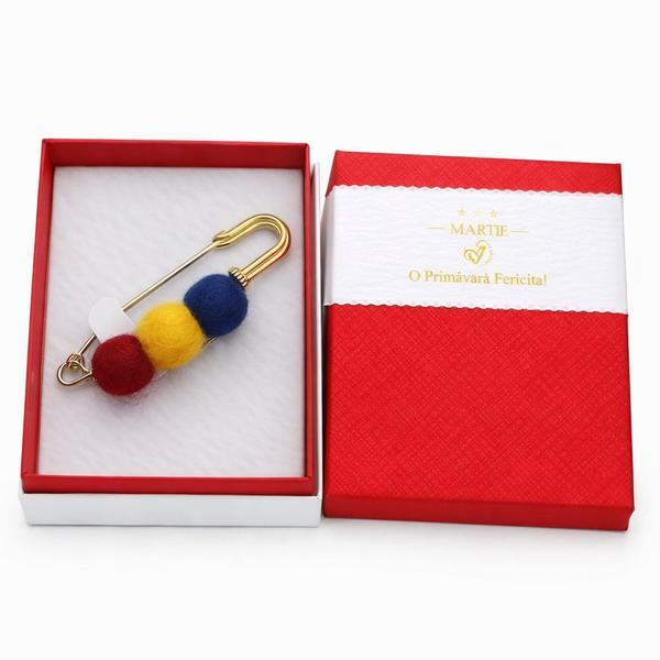 Mărțișor Broșă Tip Ac de Siguranță cu Bile Textile Tricolore, Design Simplu, Cadou 1 Martie, Cutie Premium