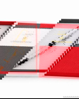 Mărțișor Pix Elegant Alb cu Accente Aurii, Design Clasic Premium, Cadou 1 Martie, Cutie Elegantă