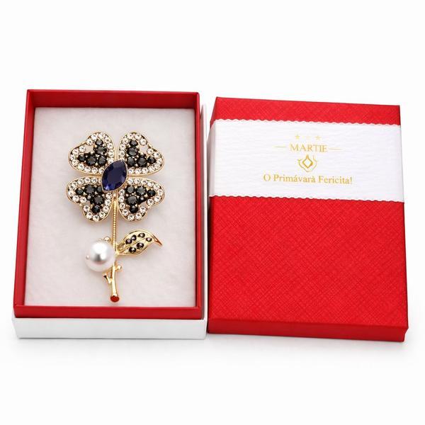 Mărțișor Broșă Aurie cu Floare, Cristale Negre, Piatra Albastră și Perlă, Design Elegant, Cadou 1 Martie, Cutie Premium