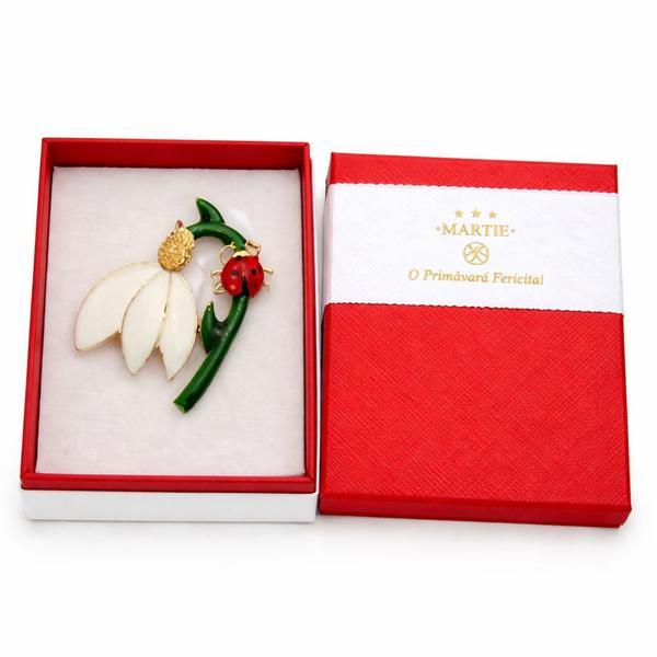 Mărțișor Broșă Aurie cu Ghiocel și Buburuză, Design Elegant de Primăvară, Cadou 1 Martie, Cutie Premium