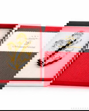 Mărțișor Broșă Florală Aurie  &ndash; Design Elegant Primăvară, Cadou 1 Martie, Cutie Premium