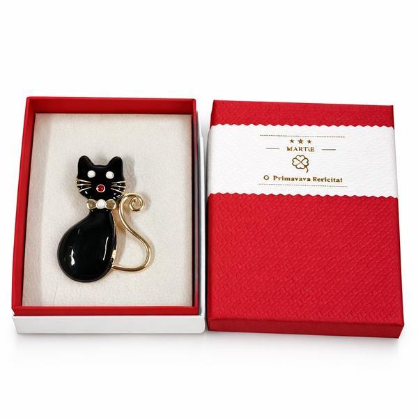 Broșă Mărțișor Pisică Neagră Elegantă cu Accente Aurii și Perlă