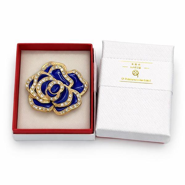 Broșă Mărțișor Trandafir Albastru Elegant cu Elemente Aurii și Cristale Strălucitoare