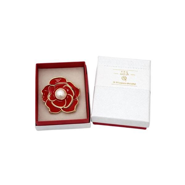 Broșă Mărțișor Floare Roșie cu Perlă Centrală și Finisaj Auriu
