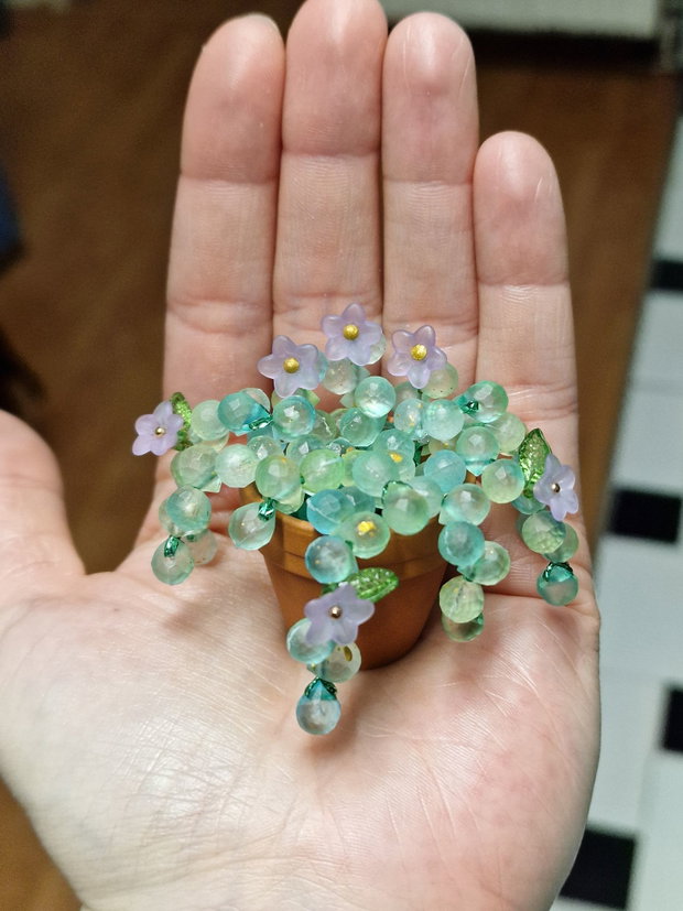 Beaded plant mini flori mov