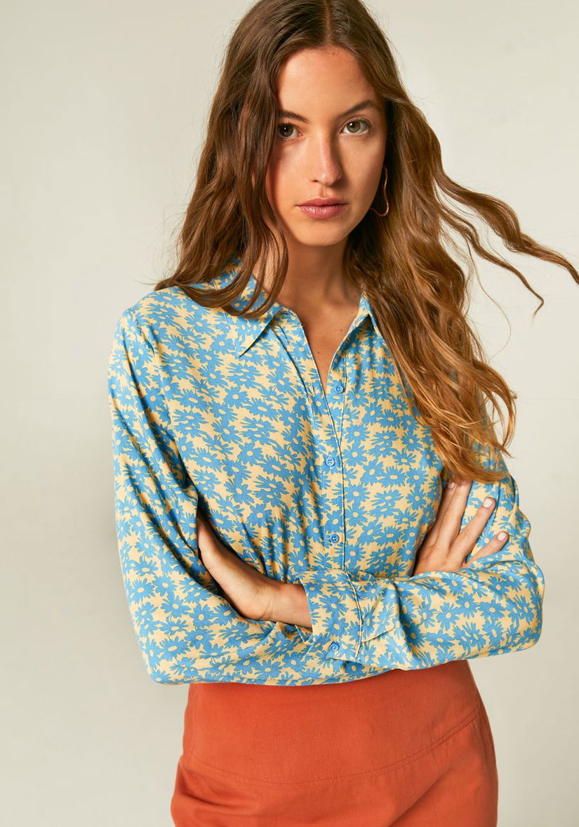 Cămașă albastra cu mâneci lungi