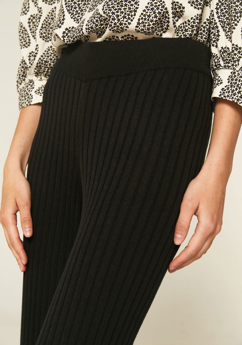 Colanti negri din tricot cu nervuri
