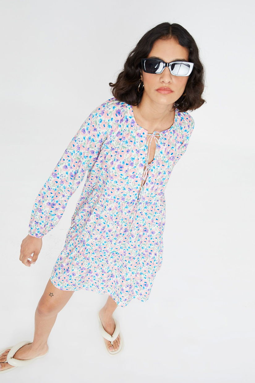 Rochie scurtă evazată cu imprimeu floral