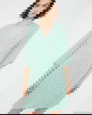 Rochie scurtă cu buline