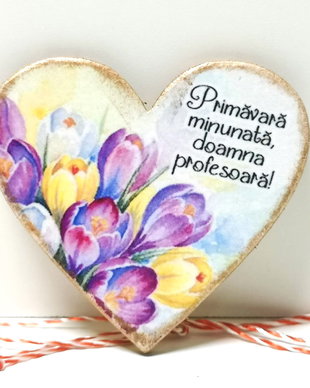 Martisoare cu flori personalizate pentru profesoare
