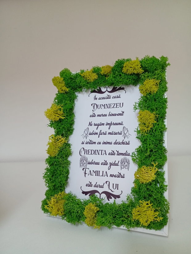 Tablou decorativ cu licheni stabilizați mesaj creștin pentru familie, decor handmade