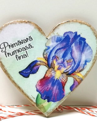 Martisor cu floare de iris, personalizat pentru fina, nasa