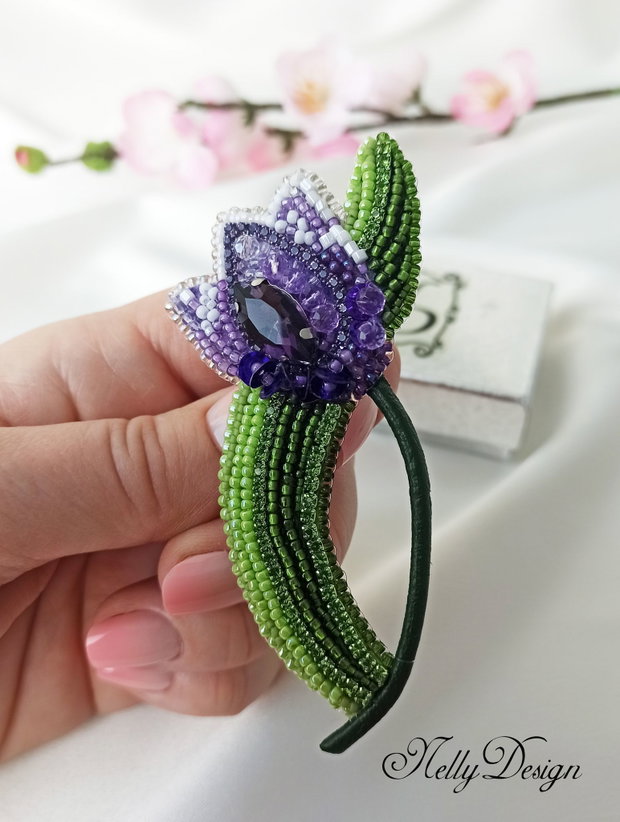 Lalea - Brosa broderie manuala