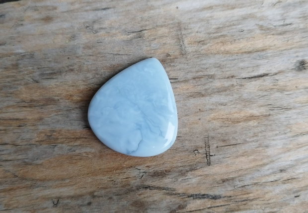 Cabochon opal albastru, 33x30x6.5 mm
