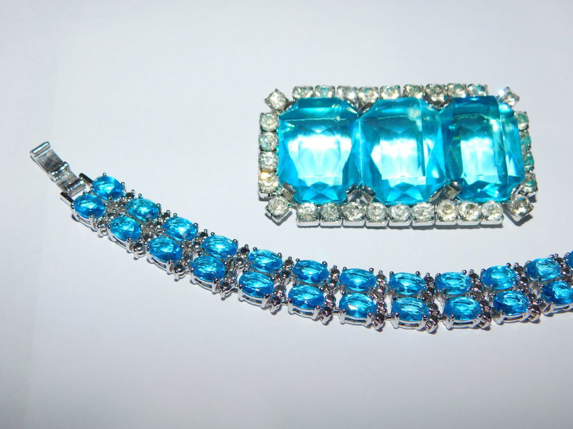 Brosa  mare . vintage ,  cristal  Bohemia,  bratara  noua  cristale zirconiu, cadou