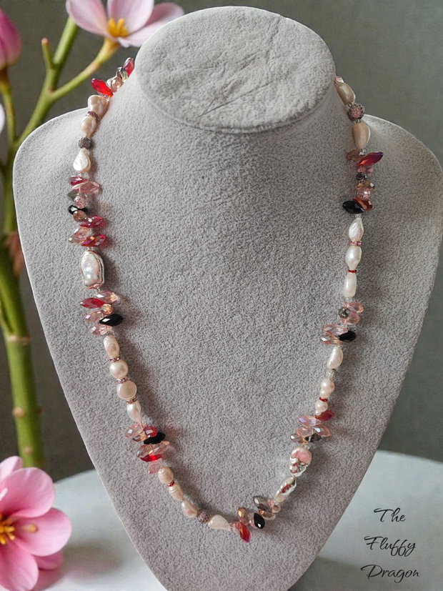 Colier multicolor cu perle de cultura si margele