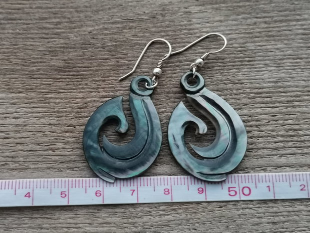 Cercei sidef sculptat, tortite din argint
