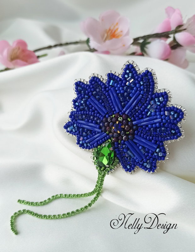 Brosa broderie manuala