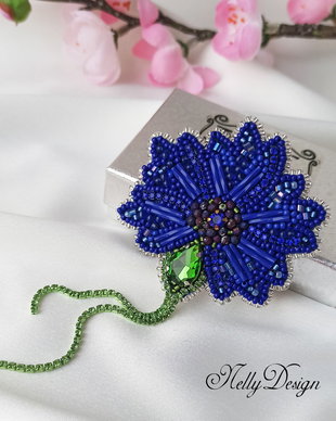 Brosa broderie manuala