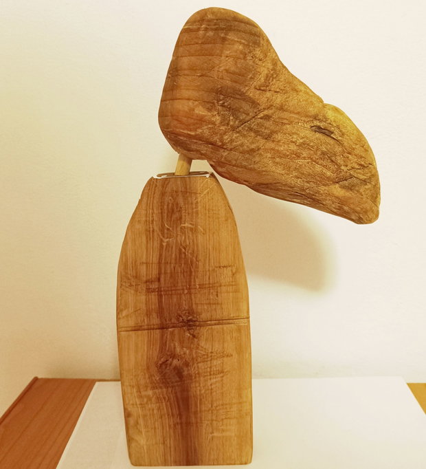 Statueta artizanala "Fata cu parul in vant"