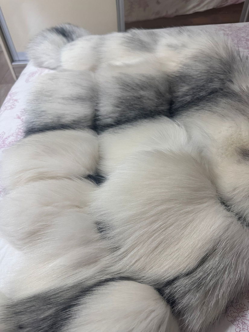 Haină blană luxoasă, model clasic, impecabilă