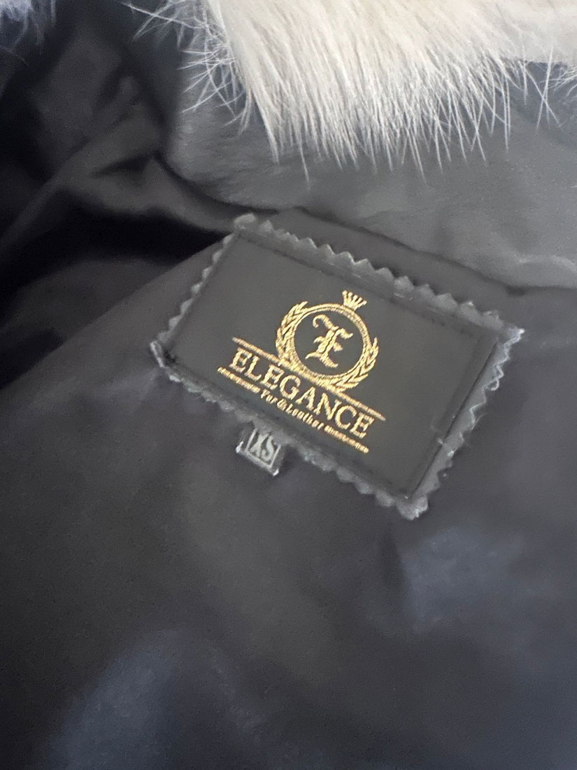 Haină blană luxoasă, model clasic, impecabilă