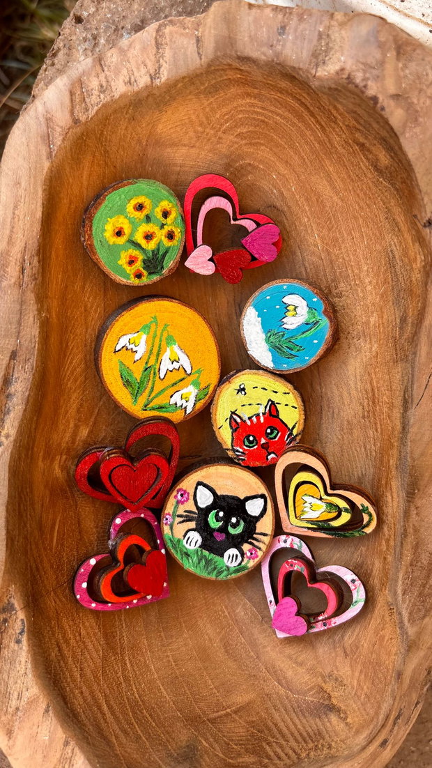 Broșă Mărțișor Pictată Manual pe Lemn Ghiocel / Handmade