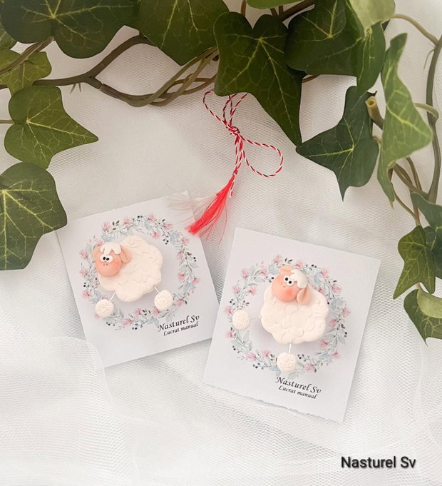 Brosa martisor: Oita