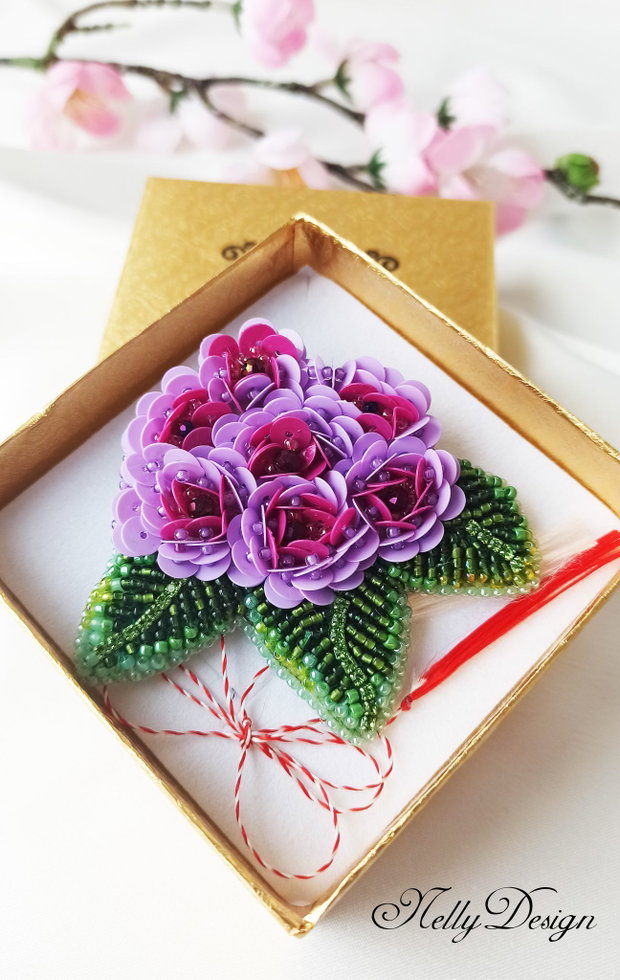 "Purple Bouquet" - brosa-martisor broderie manuala