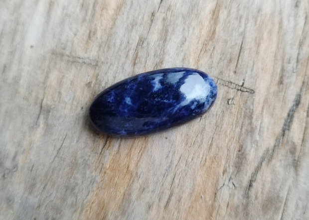 Cabochon sodalit, 30x15x7.5 mm