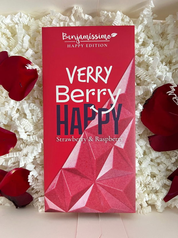 Sweet Berry set feminin cu ceai Goji Berry, body mist cireșe, ciocolată, ceară parfumată inimă și brățară