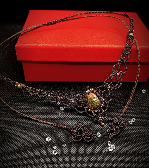 Colier delicat maro princess cu cristal Unakite