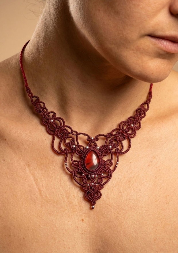 Colier vintage victorian burgundy cuart