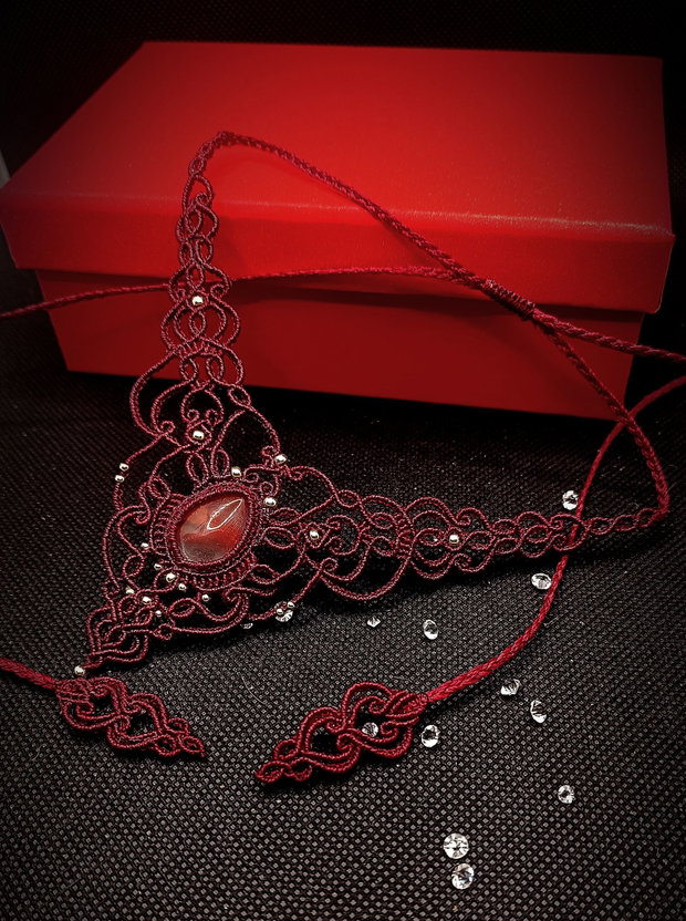 Colier vintage victorian burgundy cuart