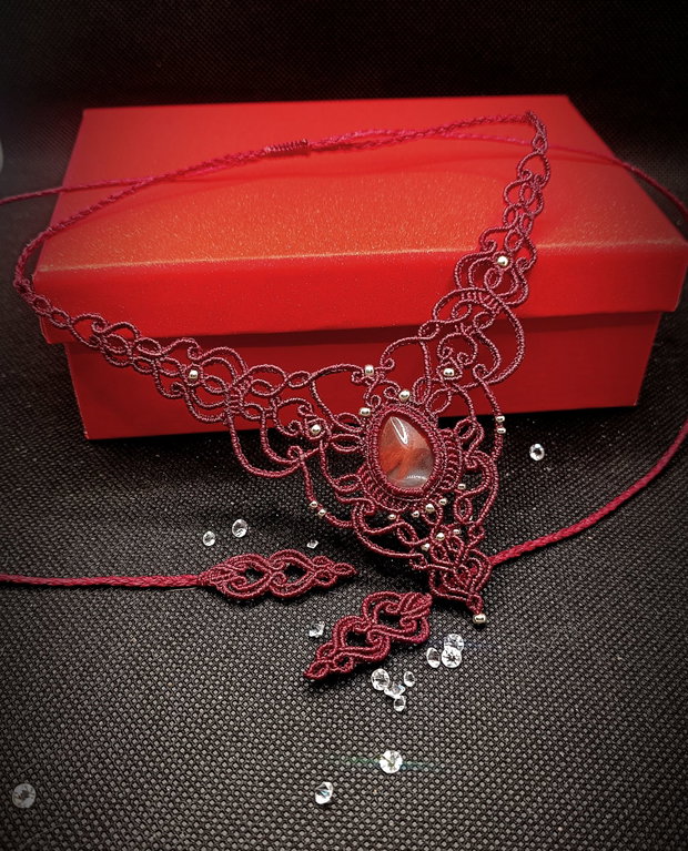 Colier vintage victorian burgundy cuart