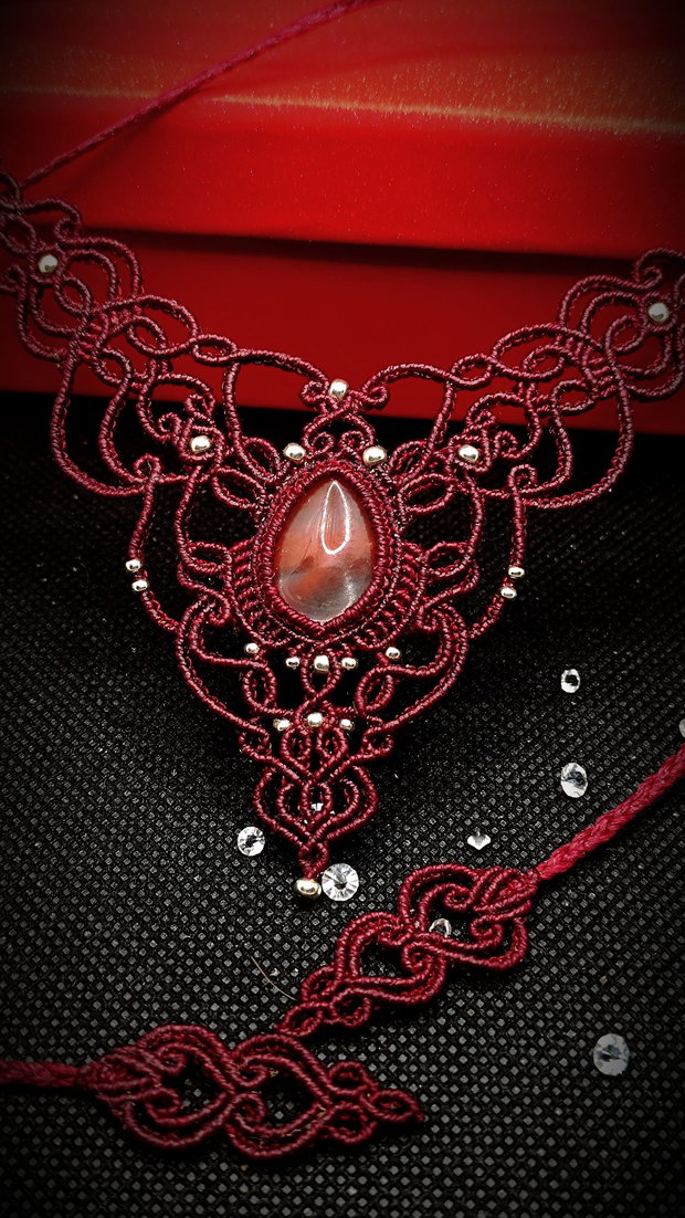 Colier vintage victorian burgundy cuart