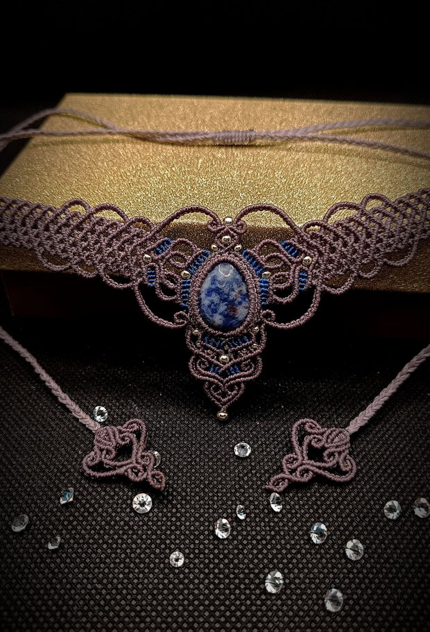 Colier choker victorian micromacrame Sodalit