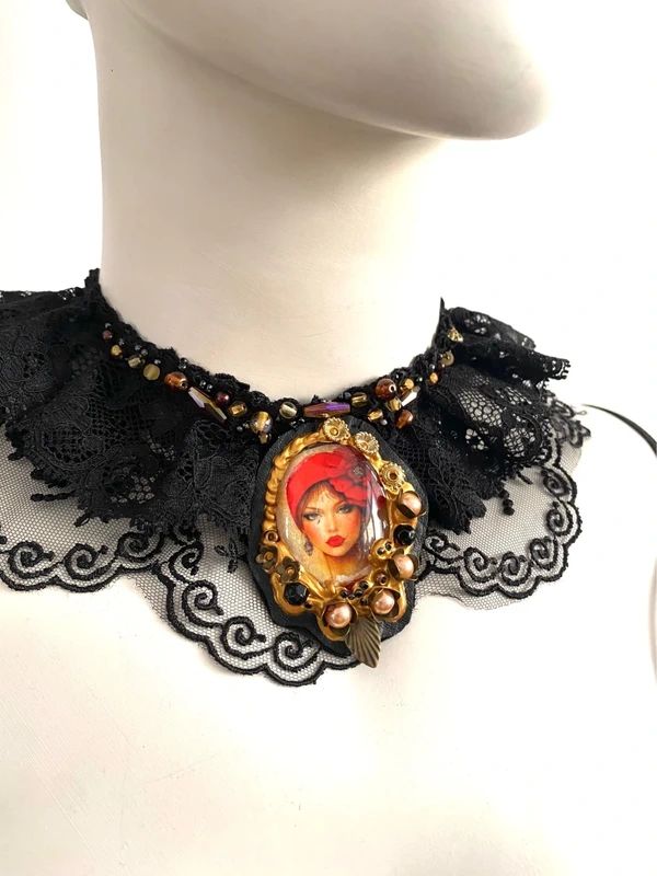 Guler chocker elegant cu accesoriu camee cusuta manual・ Bijuterie unicat・Chocker・Guler・Colier