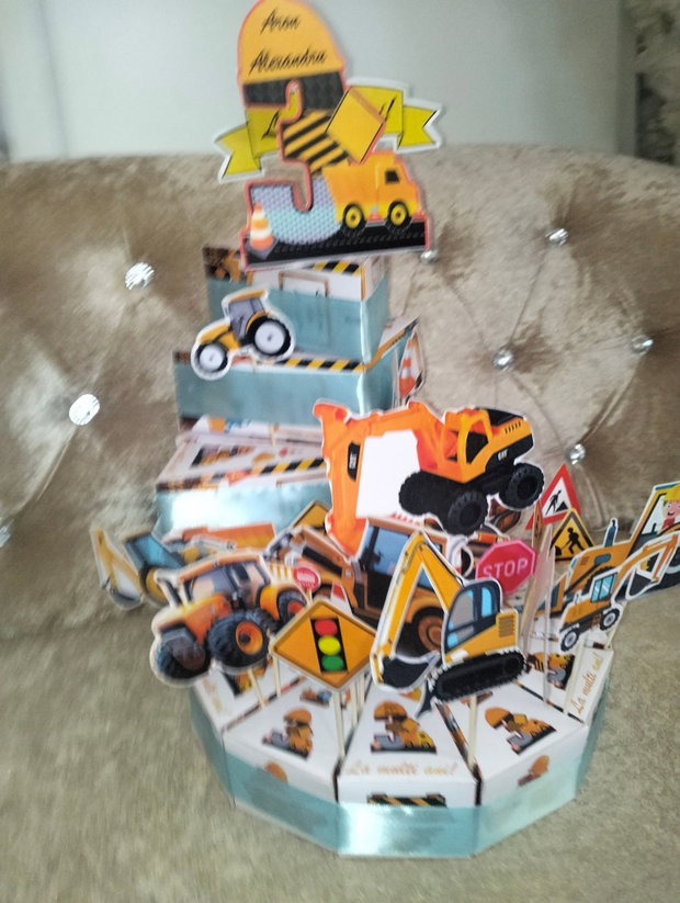Cutie felie tort constructii