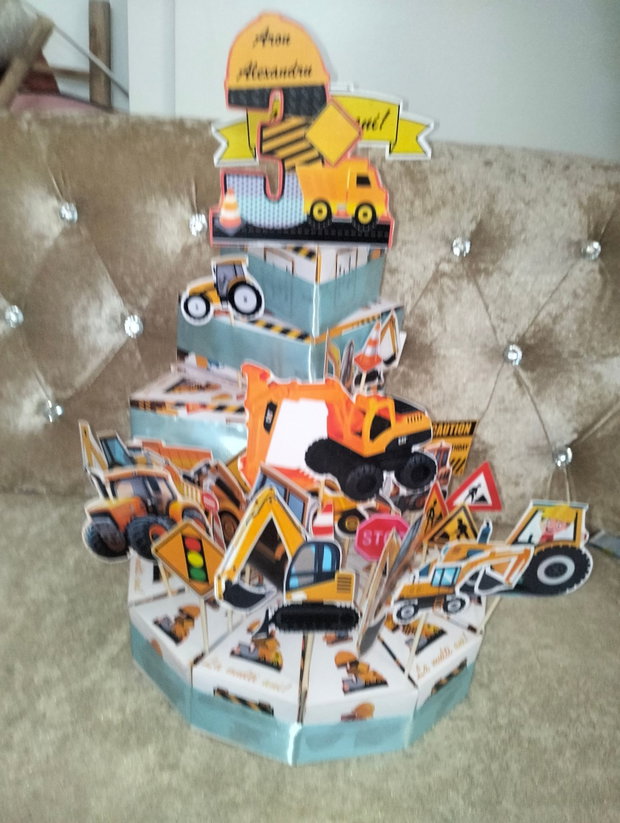 Cutie felie tort constructii